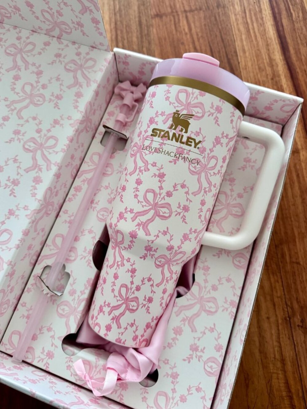 Stanley x LoveShackFancy Floral Limited Edition 40oz Quencher H2.0 Orignal Box